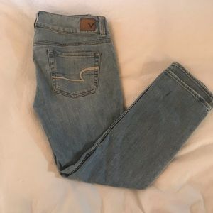 American Eagle Jean Capris